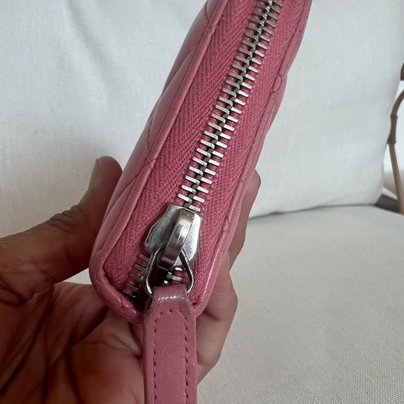 ⛔️SOLD⛔️Chanel Pink Zippy Wallet - Picture 3 of 8